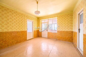 Výhodná cena: Rodinný dom s veľkým potenciálom na predaj, Šu - 5