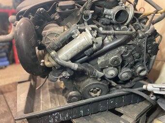 Motor BMW E46 320D 2002rok - 5