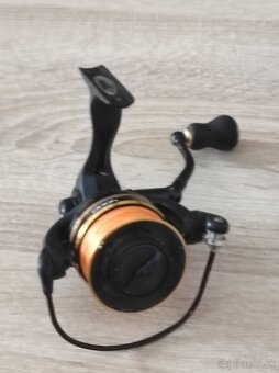 Rybársky prút dvojdielny a dva navijáky - 5