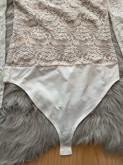 Elegantné čipkované body - 5