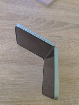 Samsung galaxy z flip6 - 5