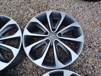 hlinikové disky-orig-Nissan Qashqai-61/2Jx18-ET-40--5x114,3 - 5