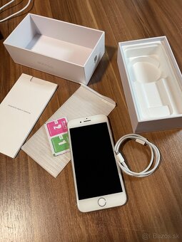 iPhone 8 64GB Silver - 5