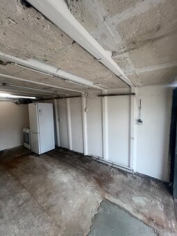 Na predaj garáž s elektrikou, svetlom a výsuvnou strechou - 5
