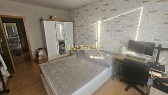 NOVINKA - ZREKONŠTRUOVANÝ 2 - IZBOVÝ BYT, 62M2, HUMENNÉ - 5