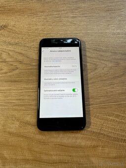 Apple iPhone 8 Space Black 128GB - 5