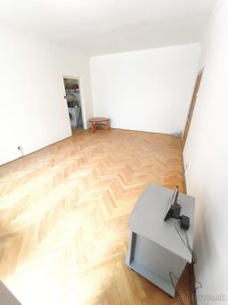 2 izb. byt s možnosťou zmeny dispozície na 3 izb. byt - 5