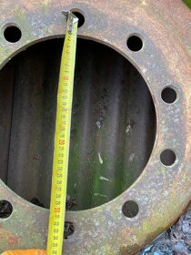 Predám kolesa na starý kombajn 2ks - 5