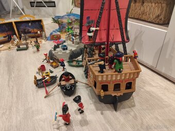 Obrovská Pirátska loď a ďalšie časti PLAYMOBIL - 5