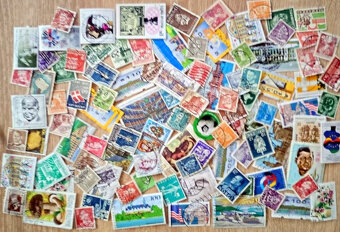 Predám balík poštových známok 1000 ks. č 3 - 5