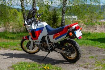 Honda Africa Twin XRV750 RD04 - 5