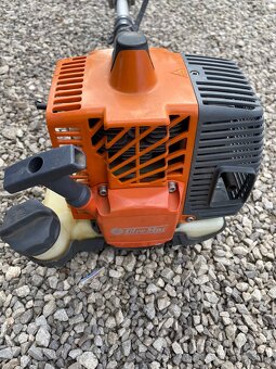Predám krovinorez Oleo-Mac SPARTA 381 T – 1,3 kW 36,2 cm³ - 5