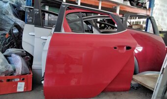 KIA CEED 1.4 CRDI 2015 predám DVERE, MOTOR D4FC, PIATE DVER - 5
