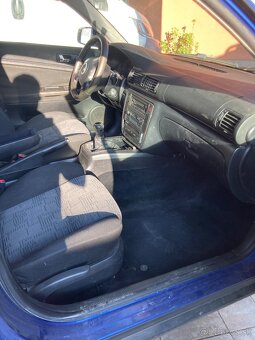 Volkswagen Passat - 5