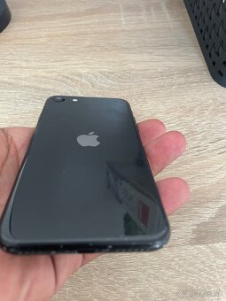 iPhone SE 2020 128GB - 5