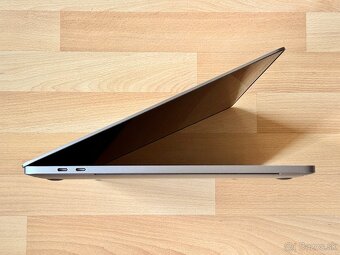 MacBook Pro 16" i7-2.6GHz/16GB/512GB, NOVÁ BATERKA,TOP STAV - 5