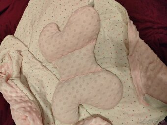 Deka s vankúšikom v tvare motýľa - 5