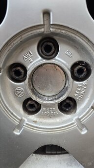 Golf 4 - Plátna STK a EK - 5