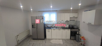 Exkluzívne na predaj rodinný dom s veľkou záhradou v obci Iň - 5