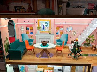 Drevený domček s vybavením - 5