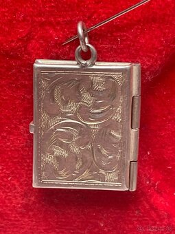 starozitny strieborný medailon - 5