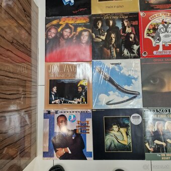 LP-čky...PINK FLOYD,AEROSMITH,ROBERT PLANT,SAXON,JETHRO TULL - 5