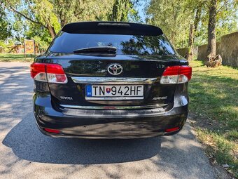 Toyota Avensis - 5