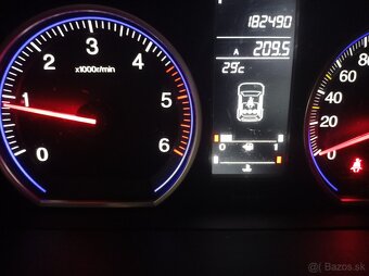 Predám túto Max zachovalu Hondu crv.r.v 2007.103 kw diesel l - 5