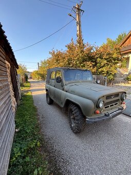Uaz 469 2.4 - 5