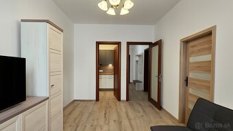 Mariánske námestie bude váš sused: novo zariadený 3-izb - 5