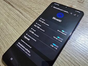 Samsung A31 displej v top stave bez skrabancov mal na sebe n - 5