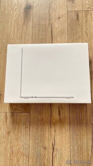 Macbook Air 15“ M3 16GB / 256GB - 5