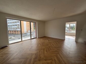 PREDAJ, 3 IZBOVÝ BYT S BALKÓNOM A PARKOVACÍM STÁTIM V NOVOST - 5