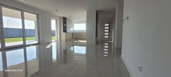Nadštandardná novostavba 4 izbový bungalov hneď k nasťahovan - 5