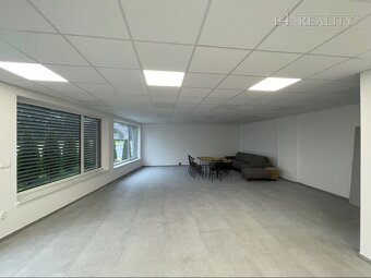 Obchodný / kancelársky priestor 70 m2, 2x parkovacie státie, - 5