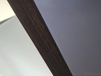 Jedálenský stôl a 5 stoličiek - 5