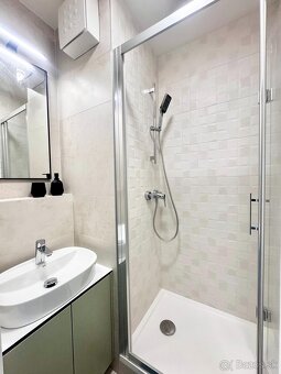 NA PRENÁJOM NOVO-ZREKONŠTRUOVANÁ GARSONKA - 5