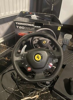 Predám PlayStation 4 Slim spolu s volantom Thrustmaster T80 - 5