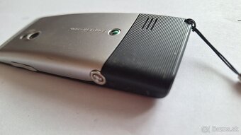 Sony ericsson J10i2 top stav - 5