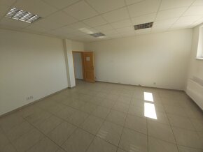 Kancelarske , obchodne, AMBULANCIE , Spišská Bela prenajom - 5