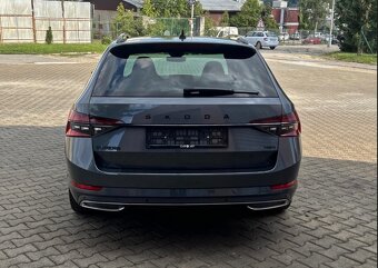 Škoda Superb Combi 2.0 TDI Sportline 4x4 - 5