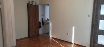 Salón pre nechtárku alebo kozmetičku, parkovanie pred domom - 5