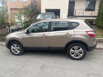 Nissan Qashqai 1.6 dCi Tekna 4x2 - 5