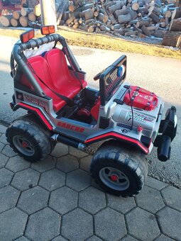 Elektricke autíčko peg perego - 5