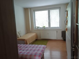 Prenajmem 2izbovy byt sídlisko3 - 5
