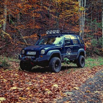 Jeep cherokee liberty kj 2.5 CRD 4x4 offroad špeciál - 5