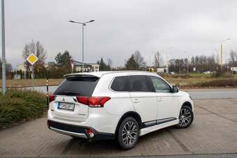 Mitsubishi OUTLANDER 2,2 DI-D 110 KW AT6 INSTYLE - 5