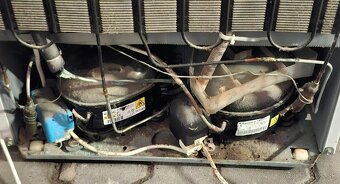 350Litrovú chladničku Whirlpool ARC5781 - 5