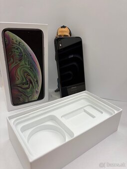 iPhone Xs Max Space Gray - 256 GB - 5