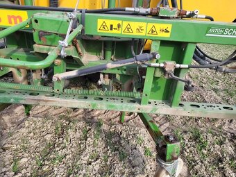 Postrekovač Amazone UF 1200 15 m, hydraulicky otváraný, počí - 5